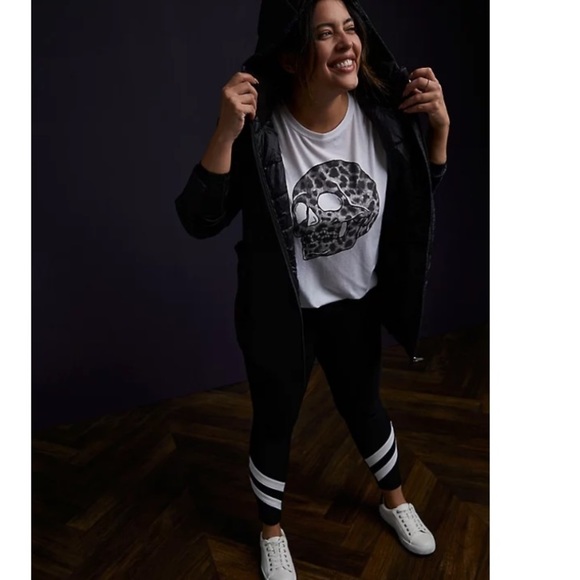 TORRID NWT VINTAGE TEE - TRIBLEND JERSEY LEOPARD SKULL WHITE - Picture 3 of 5